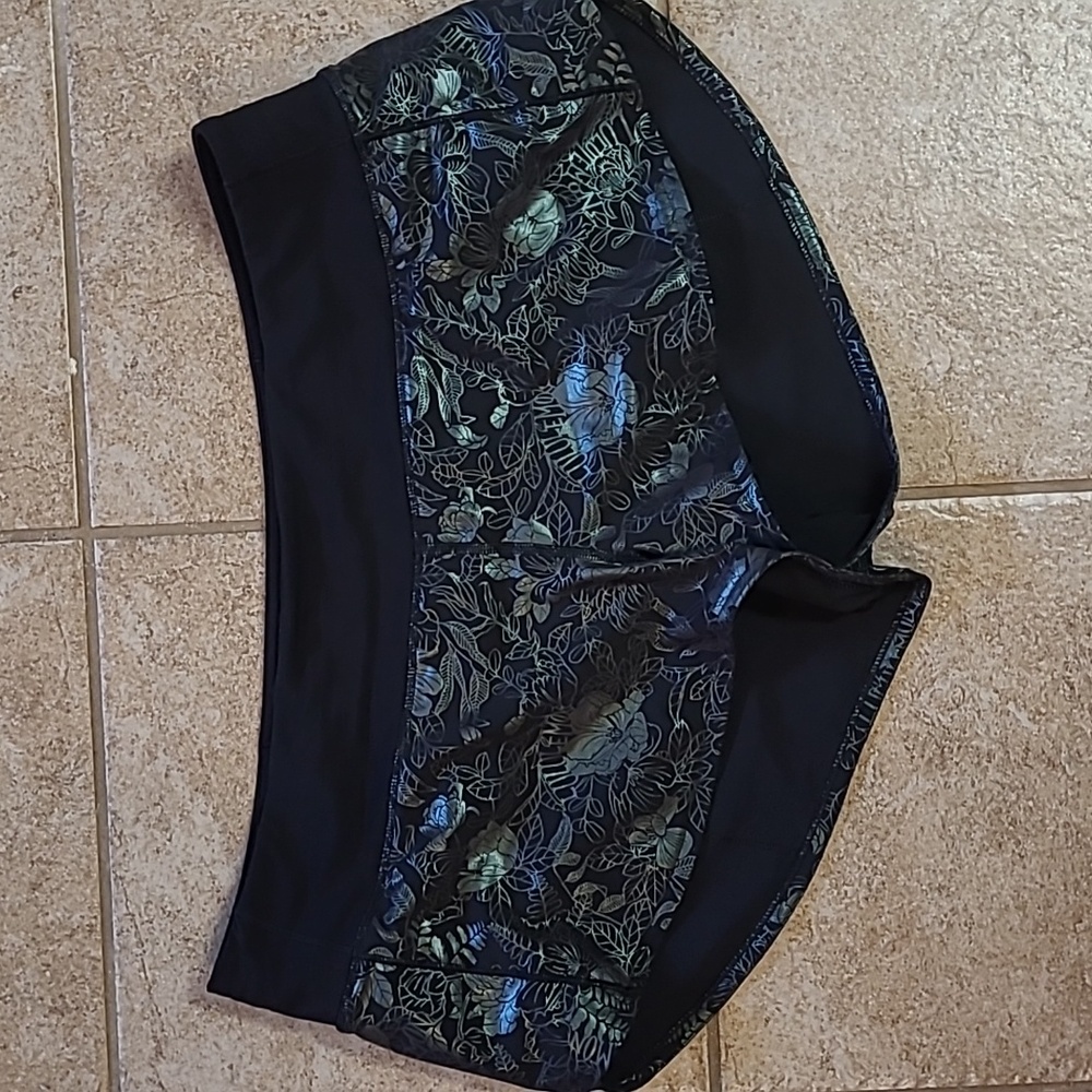 Lululemon size 10 speed shorts black foil